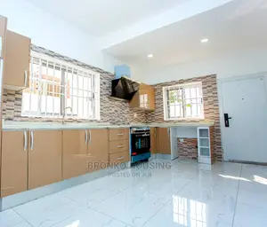 3bdrm House in Bronko Housing, Lake Side Estate for rent