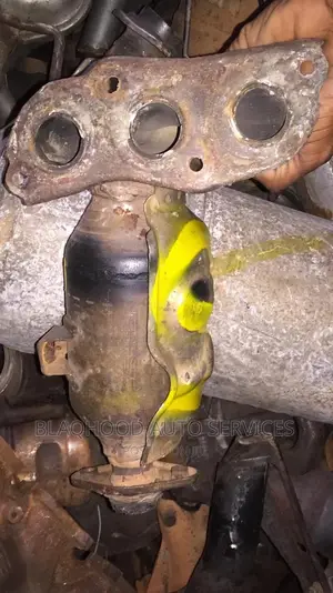 Toyota Vitz/Yaris 2008-2010 CATALYTIC CONVERTER Far Sale