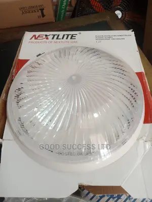 Universer Ceiling Light