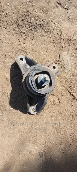 Hyundai Tucson/Ix 35 2010-2013 ENGINE SEAT/MOUNT in Stock