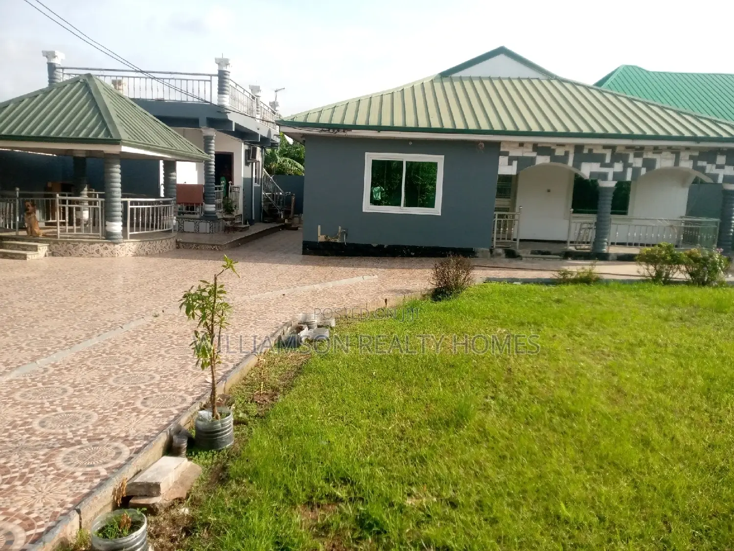 3bdrm House in Community 18, Spintex for rent