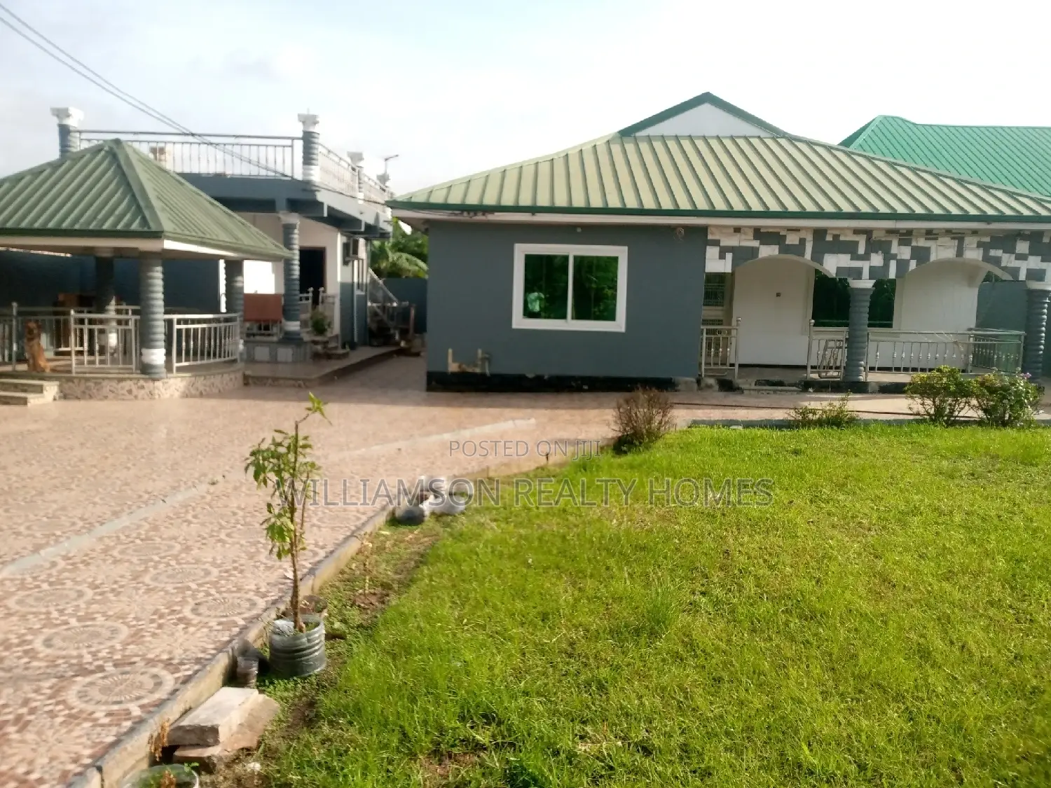 3bdrm House in Community 18, Spintex for rent