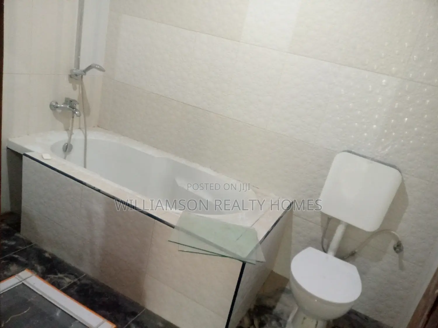 3bdrm House in Community 18, Spintex for rent