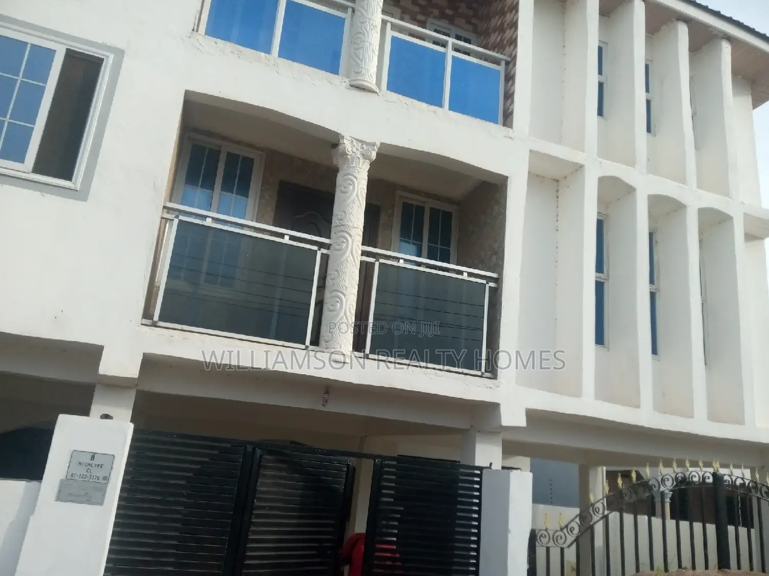 4bdrm Apartment in Community 18, Spintex for rent