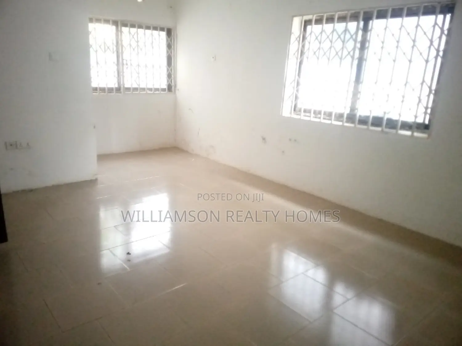 4bdrm Apartment in Community 18, Spintex for rent
