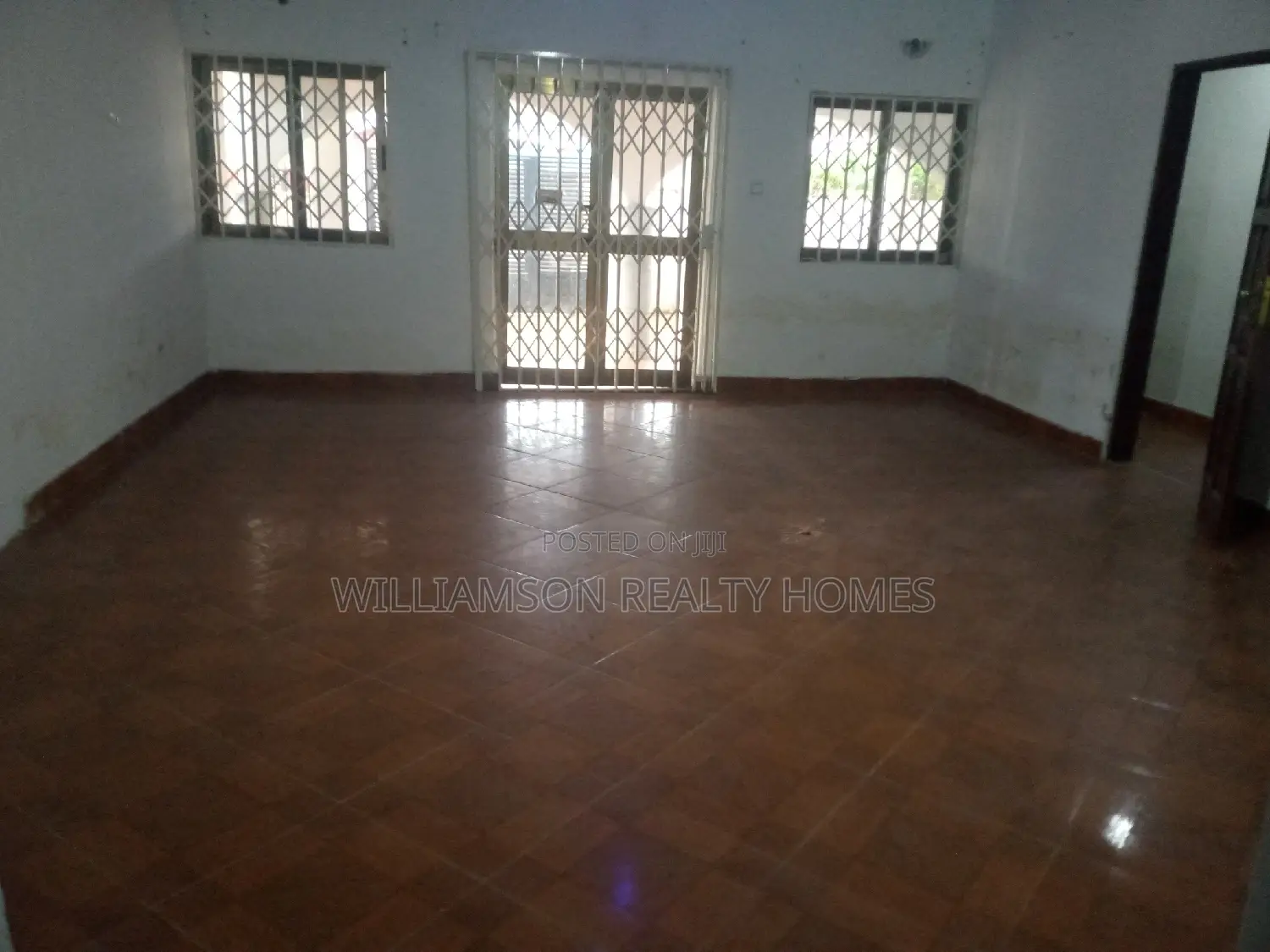 4bdrm Apartment in Community 18, Spintex for rent