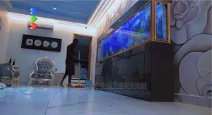 Aquarium With Live Fishes 10 Feet Tempered Glass