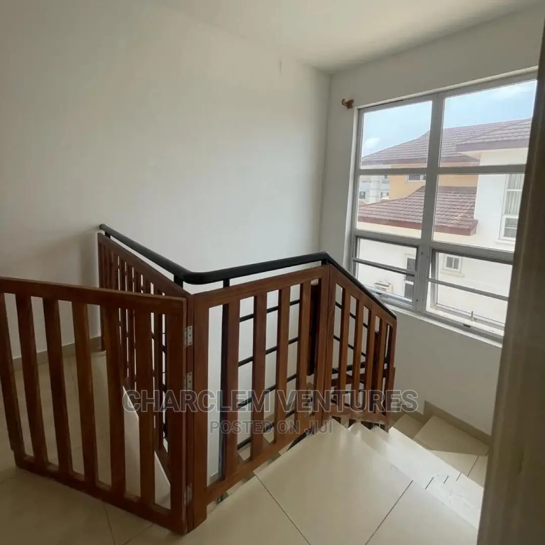 4bdrm House in East Legon for Rent