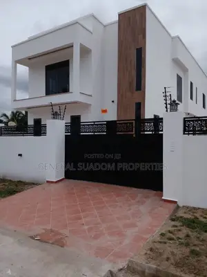 5bdrm Duplex in Suadom Properties, Baatsona Total for sale