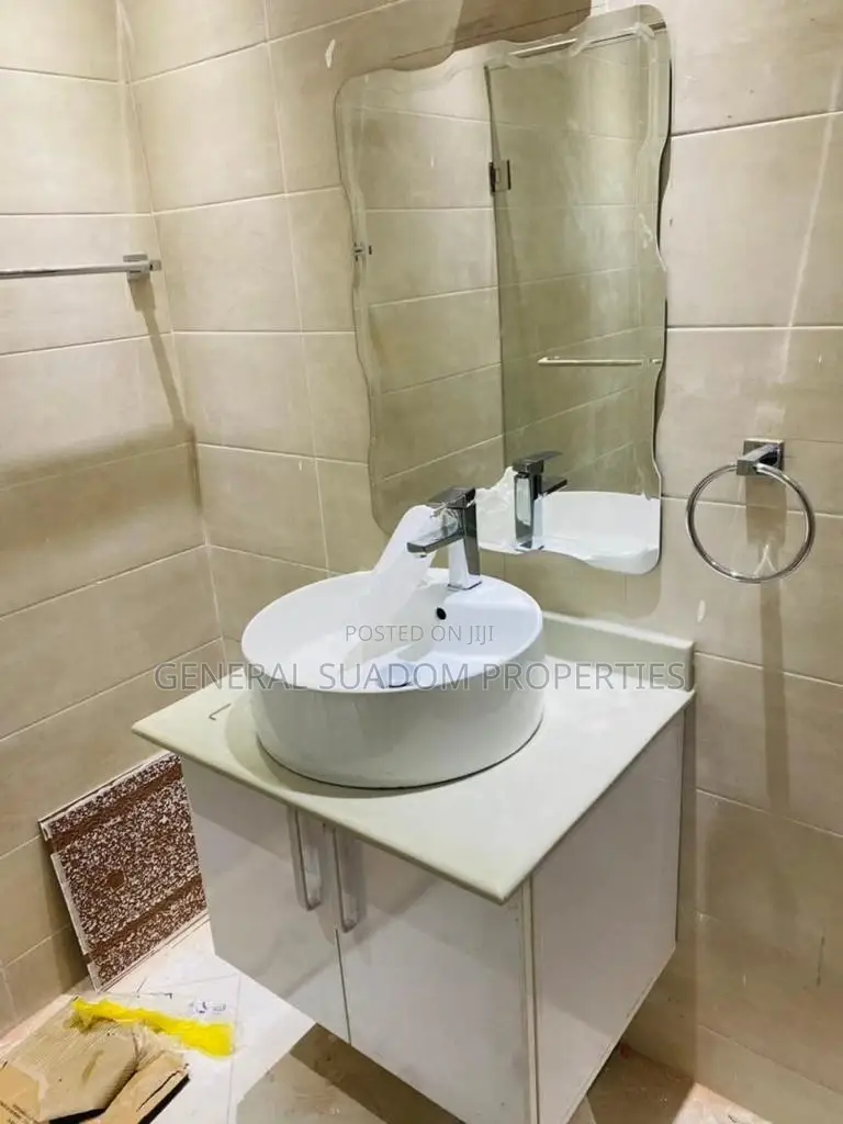 5bdrm Duplex in Suadom Properties, Baatsona Total for sale