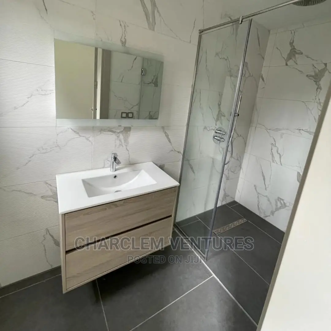 2bdrm Apartment in Labone for Sale