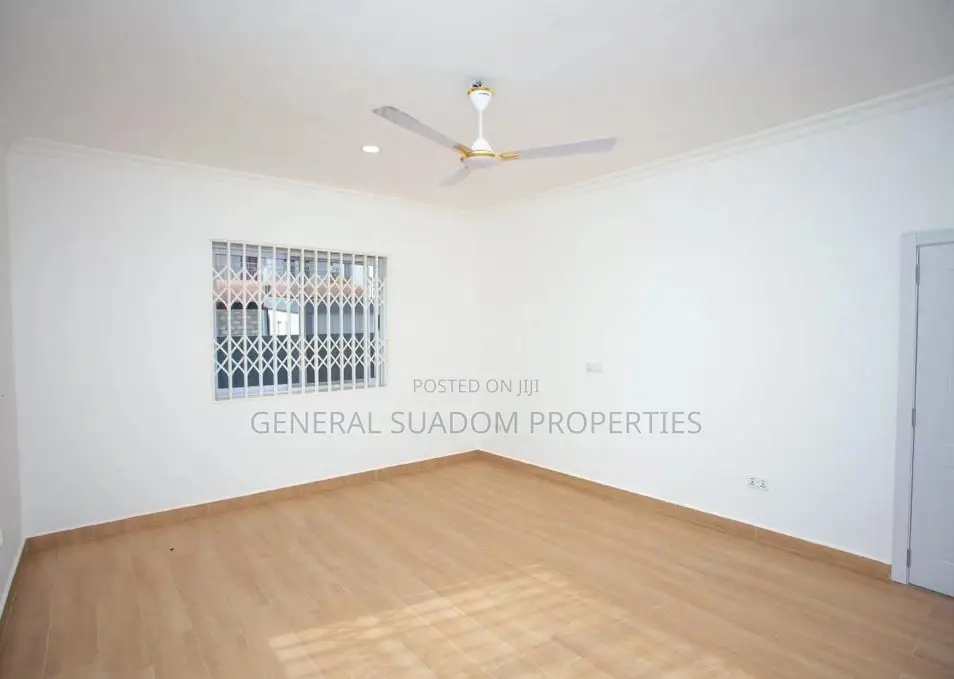 3bdrm House in Suadom Propaties, Baatsona Total for rent
