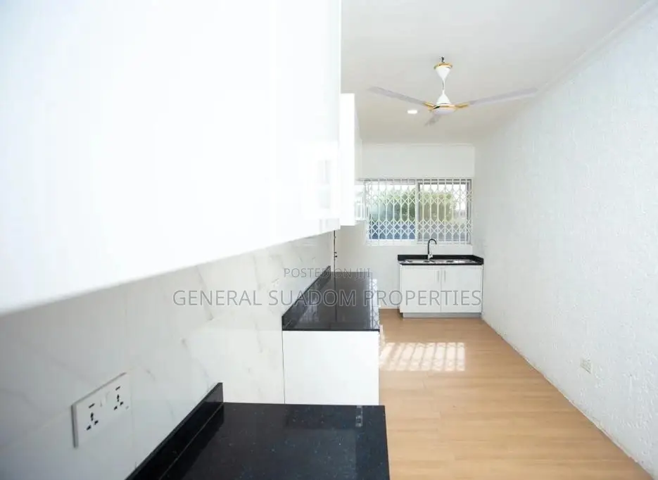 3bdrm House in Suadom Propaties, Baatsona Total for rent