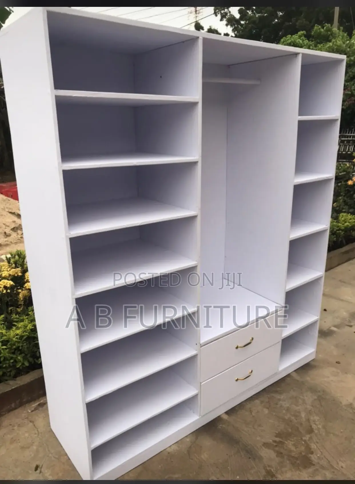 Wardrobe Without Door