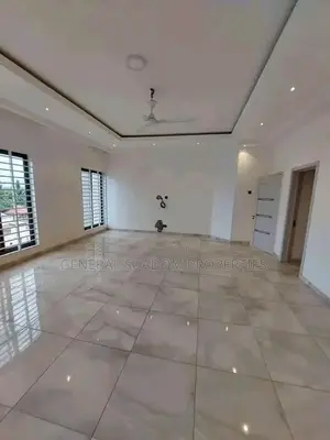 6bdrm Duplex in Suadom Properties, a C Mall Area for Sale