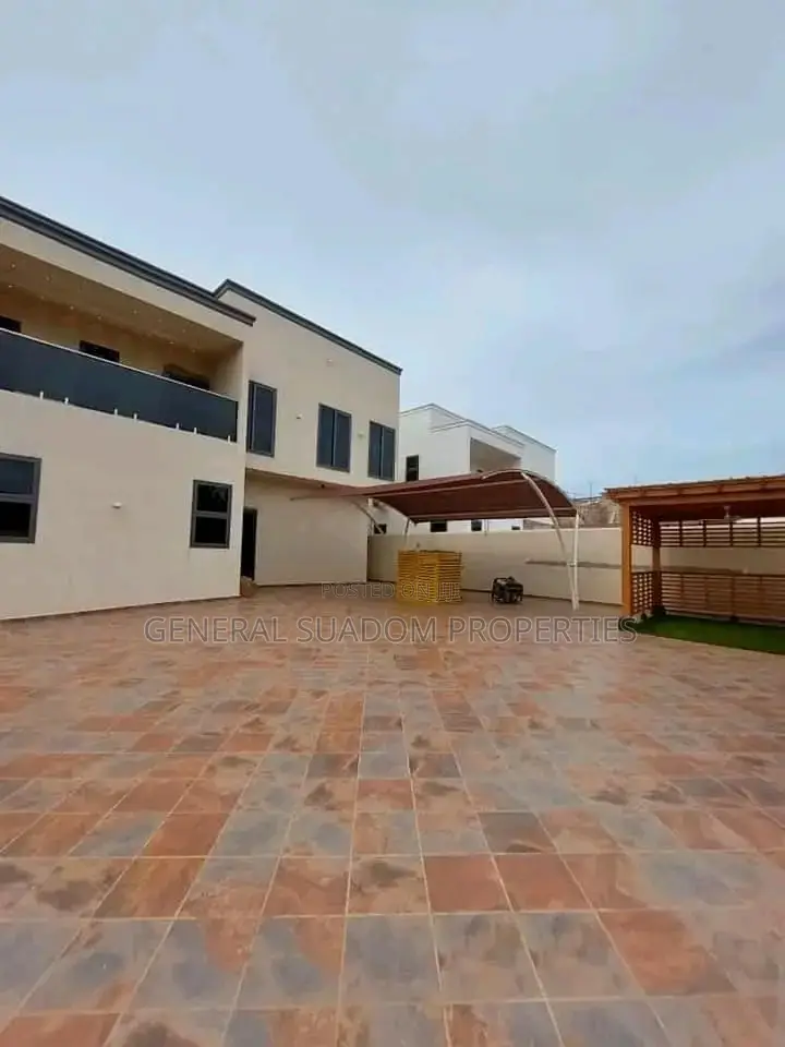 6bdrm Duplex in Suadom Properties, a C Mall Area for Sale