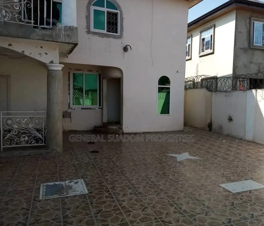 10bdrm Duplex in Suadom Properties, American House for Sale