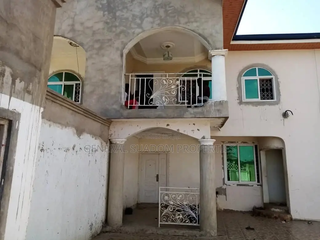 10bdrm Duplex in Suadom Properties, American House for Sale