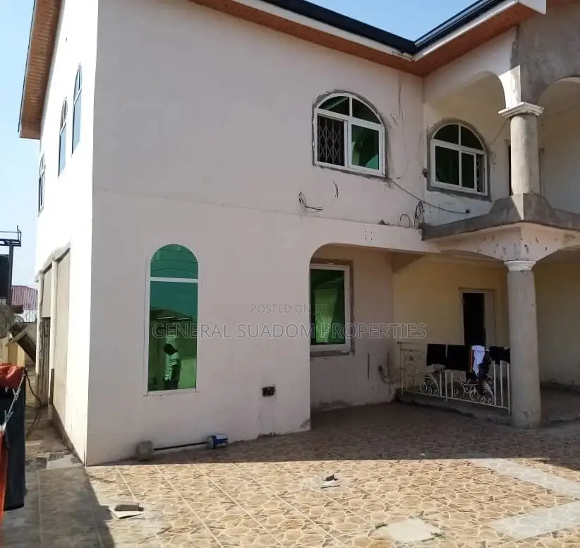 10bdrm Duplex in Suadom Properties, American House for Sale