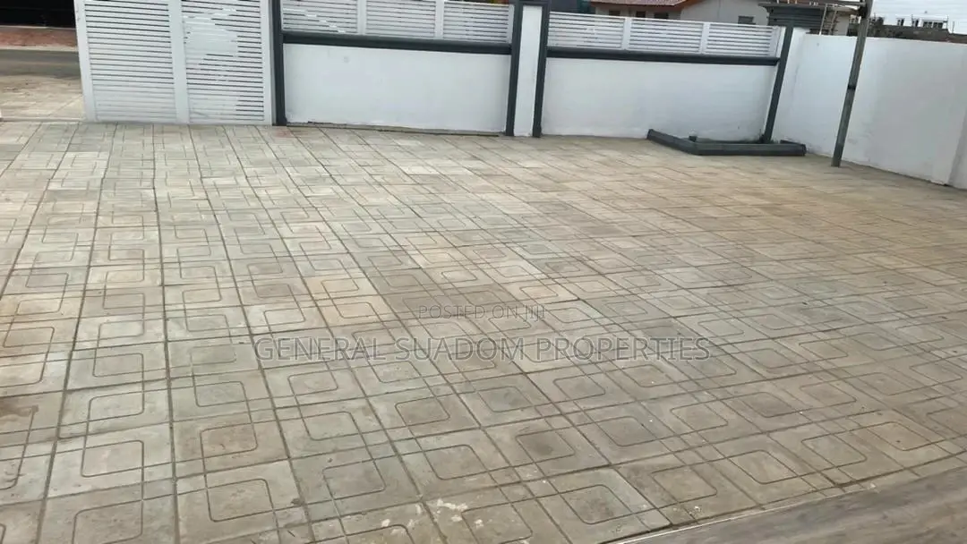 2bdrm House in Suadom Properties, Baatsona Total for rent