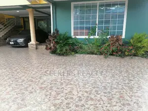 Furnished 3bdrm Apartment in Seekers Realty, Coffee Shop Area for rent