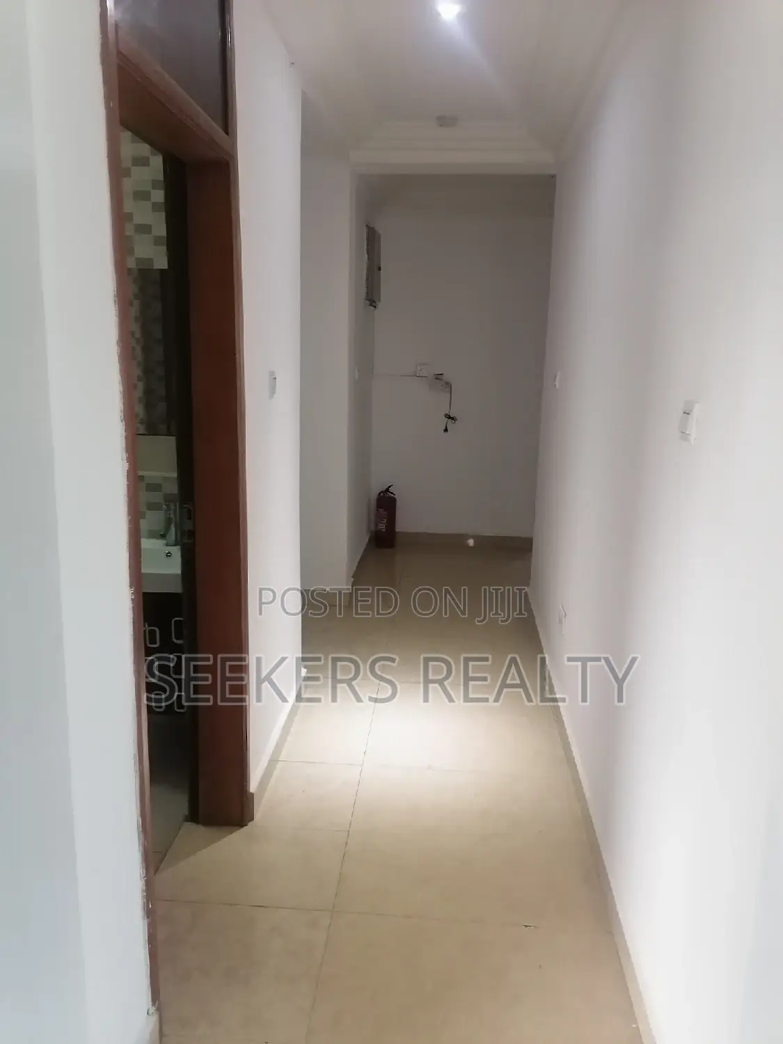 Furnished 3bdrm Apartment in Seekers Realty, Coffee Shop Area for rent