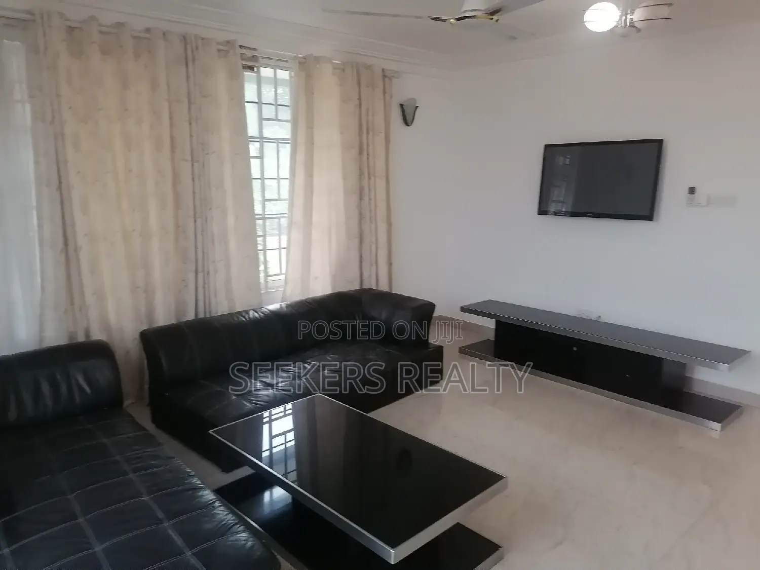 Furnished 3bdrm Apartment in Seekers Realty, Coffee Shop Area for rent