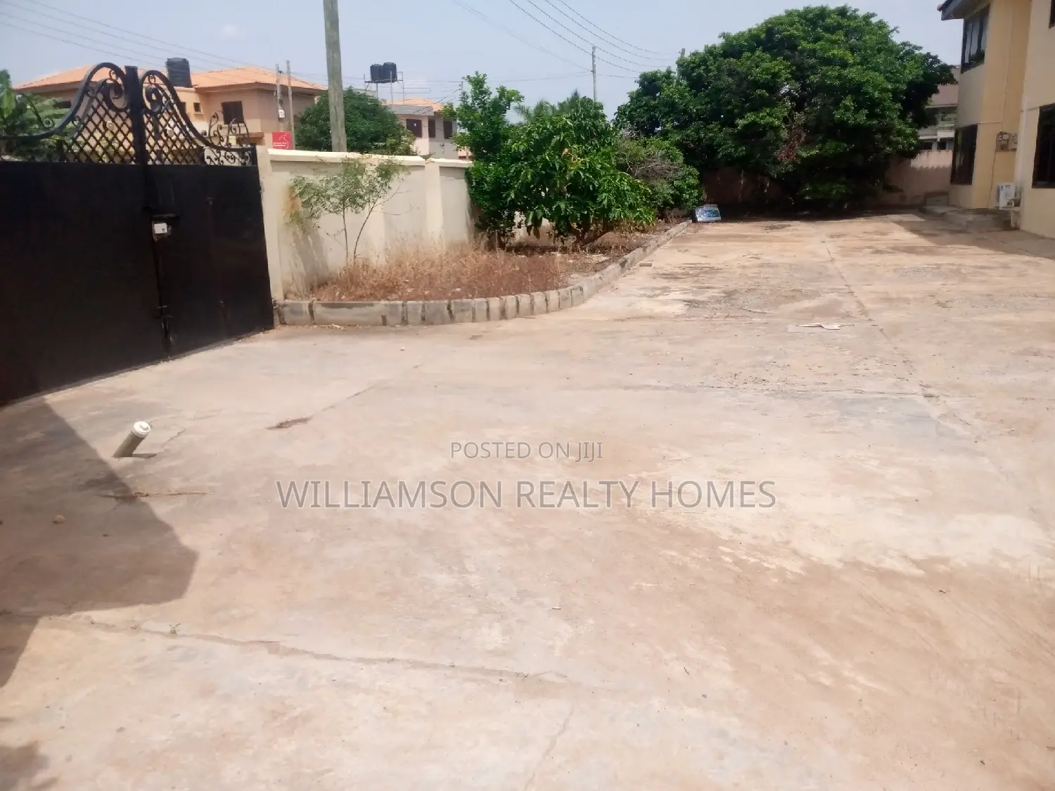 1bdrm Apartment in Hfc Estate, Spintex for rent