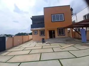 4bdrm Duplex in Suadom Properties, Airport Residential Area for rent