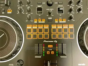 Pioneer DDJ Rev 1 Dj Controller