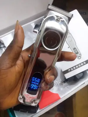 Rechargeable Silver Barbering Machine