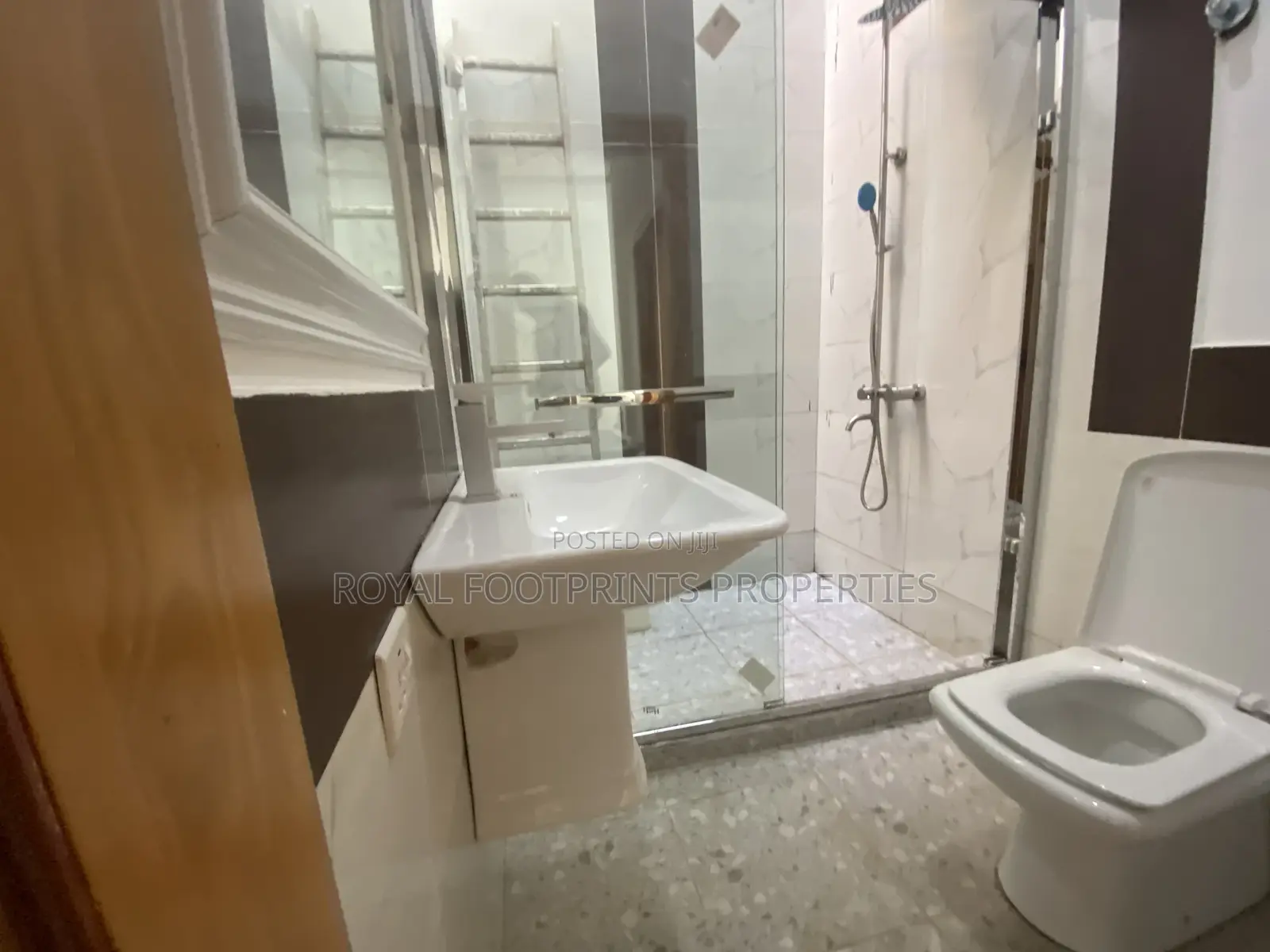 Furnished 3bdrm Duplex in East Legon for rent