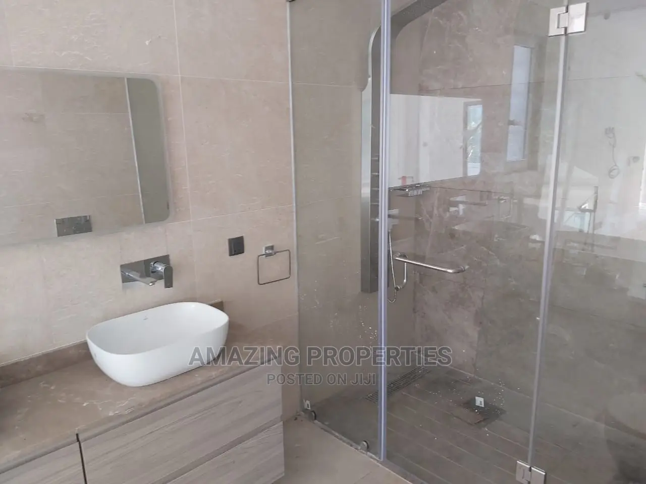 4bdrm House in Amazing Properties, Cantonments for Rent