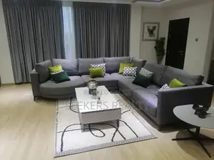Furnished 2bdrm Apartment in Seekers Realty, Oxford Street for Rent