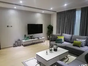 Furnished 2bdrm Apartment in Seekers Realty, Oxford Street for Rent