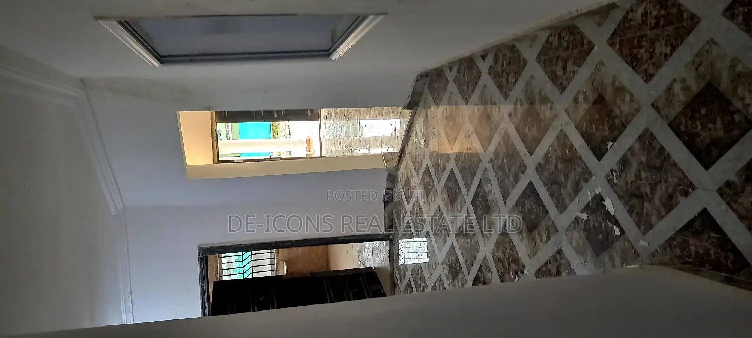 3bdrm House in De-Icons, Awutu Senya East Municipal for sale
