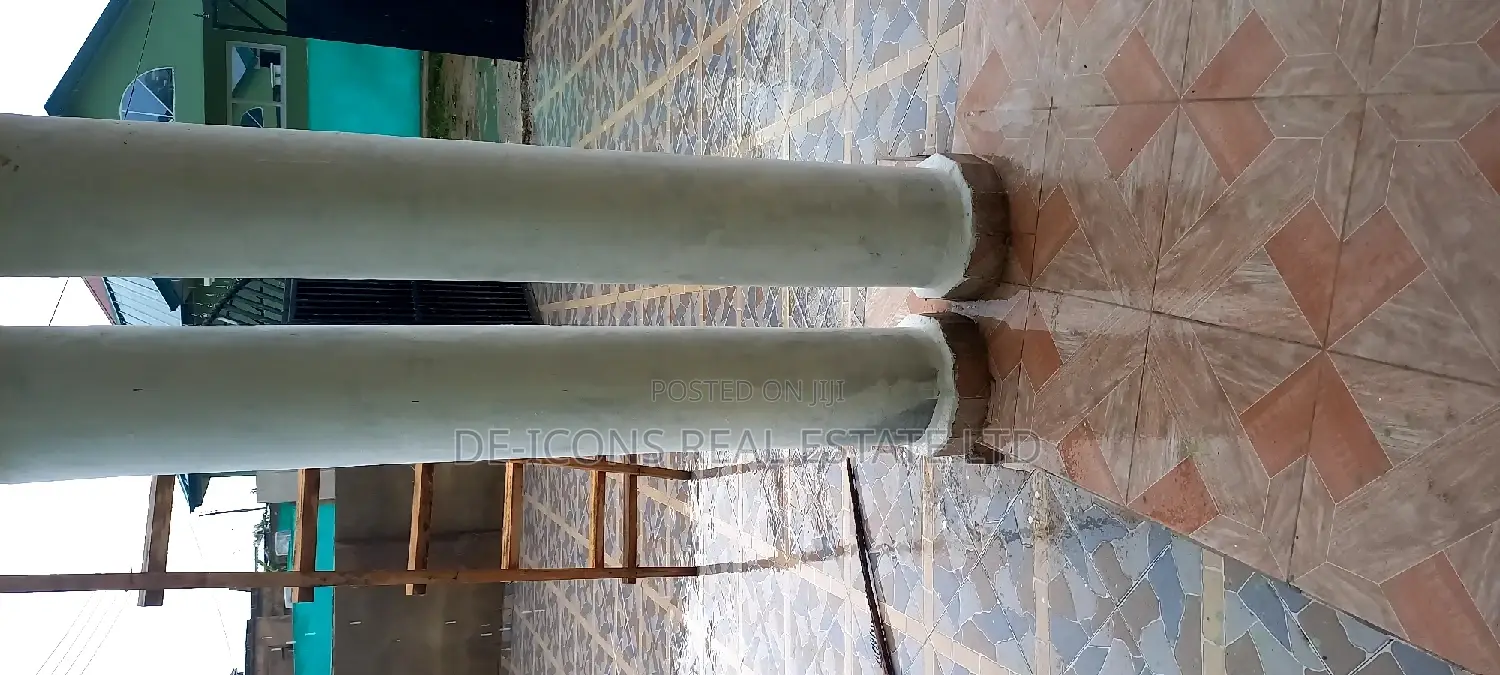 3bdrm House in De-Icons, Awutu Senya East Municipal for sale