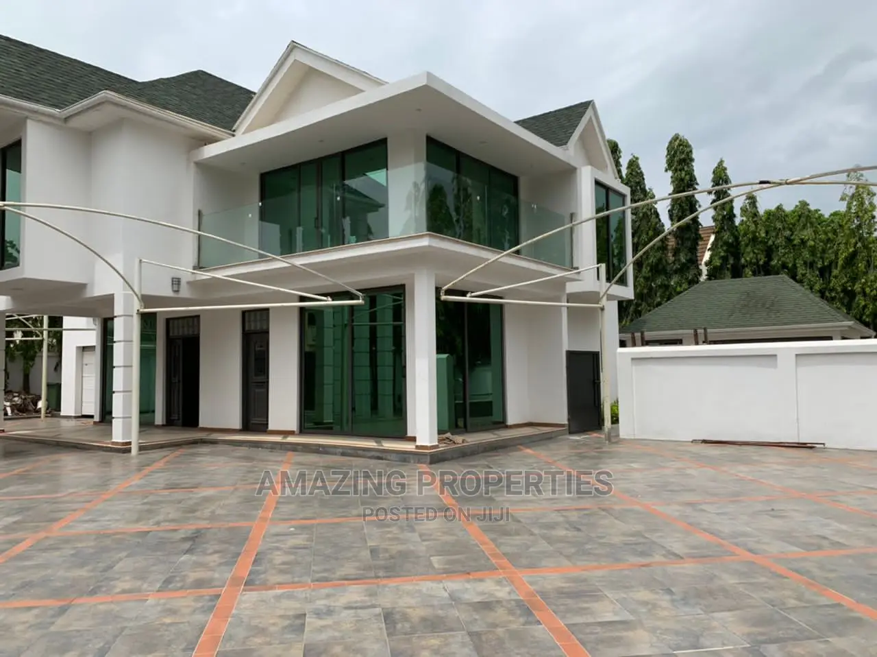 4bdrm House in Amazing Properties, Cantonments for Rent