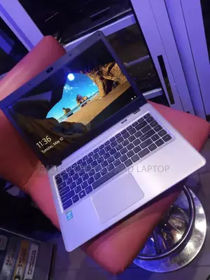 New Laptop Acer AS5755 8GB Intel Core I5 SSD 72GB