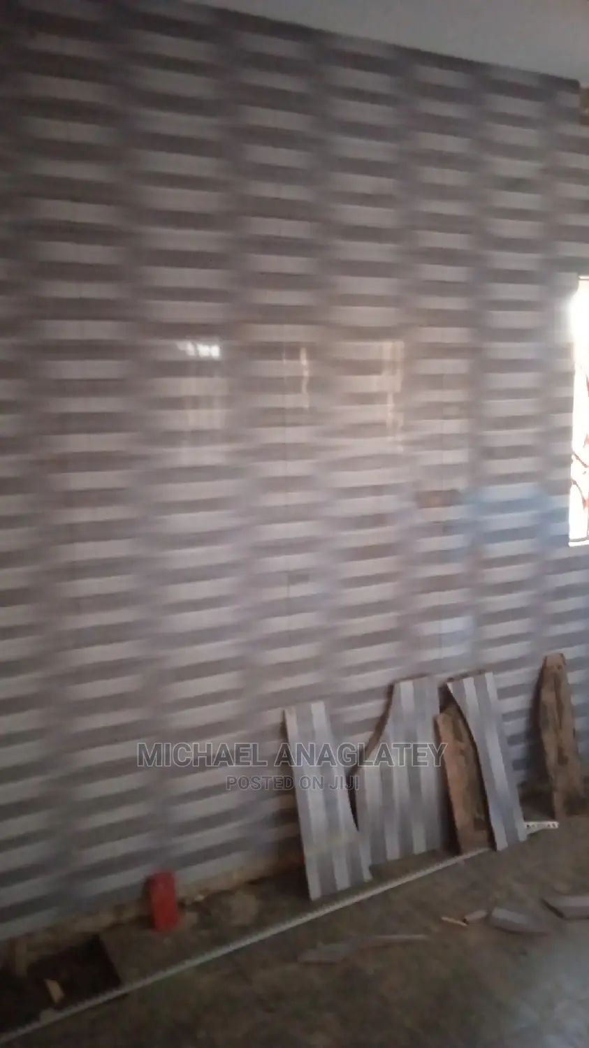 Tiler Tiller