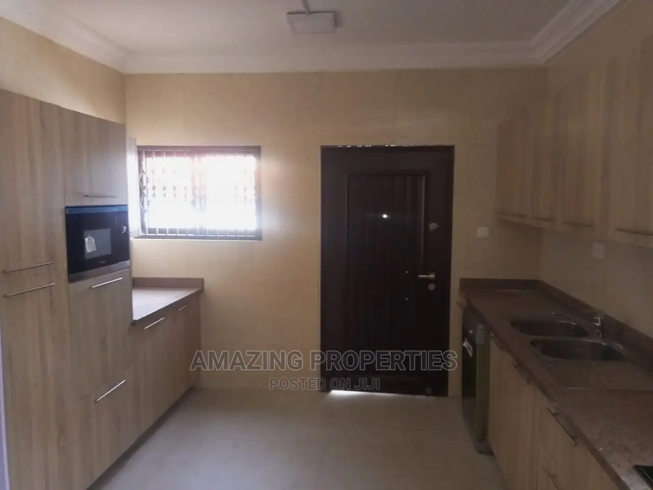 4bdrm House in Airport Residential, Cantonments for Rent