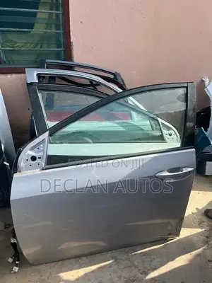 Toyota Corolla 2018 Door