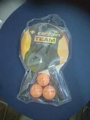 Carton 2 Tennis Bat and 3 Balls