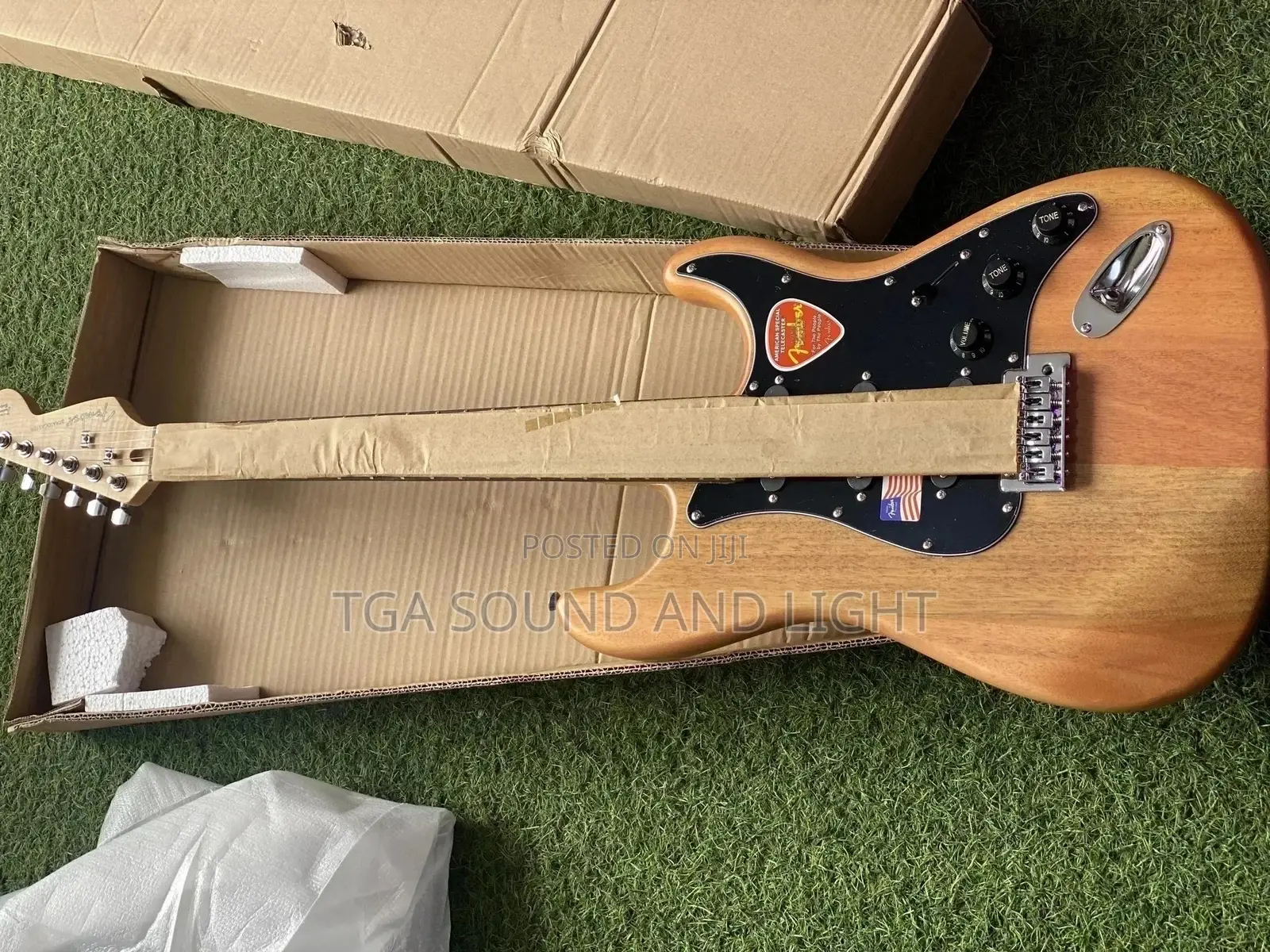 Fender Lead Guitar - Wood Color
