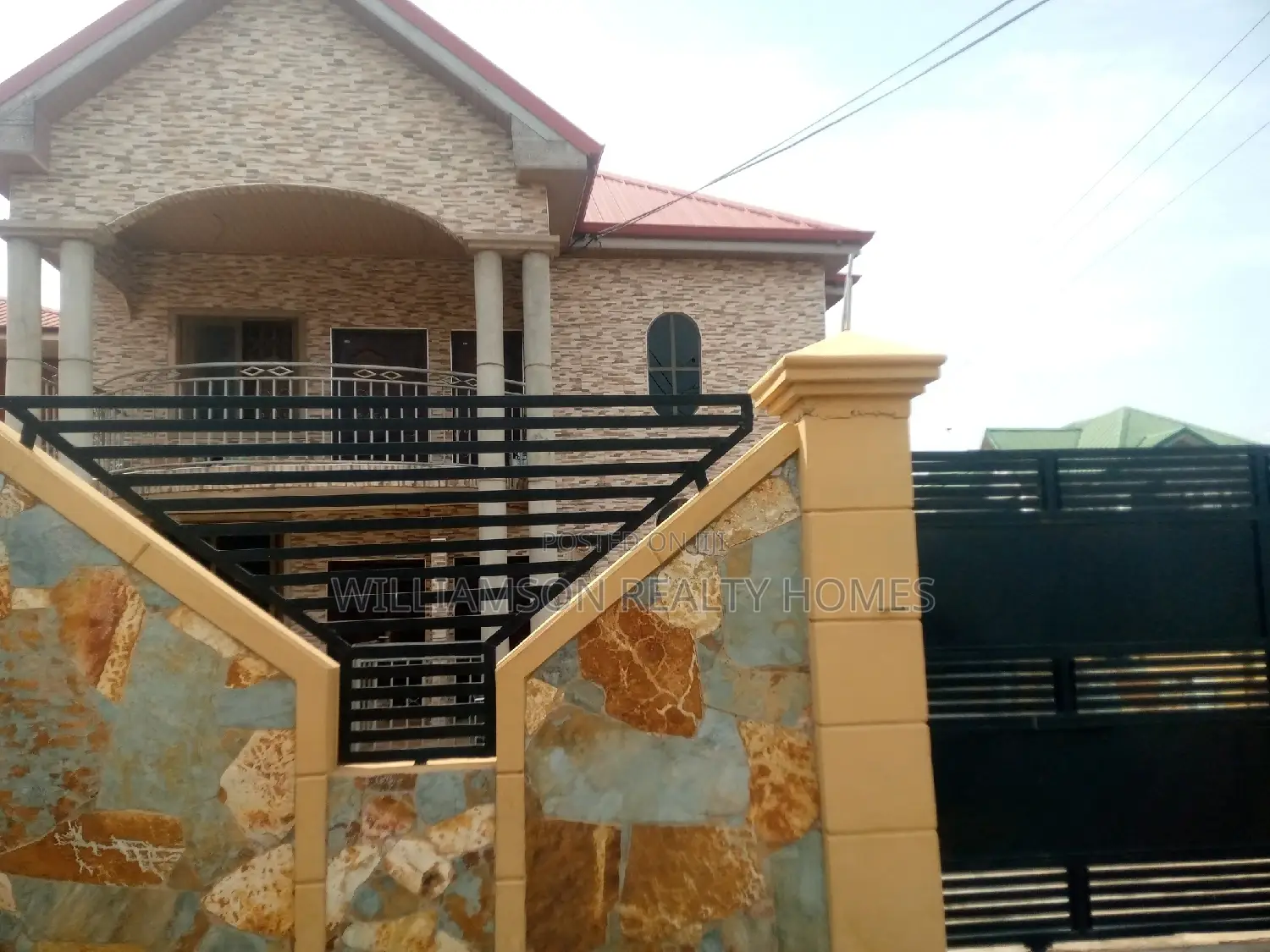 3bdrm Apartment in Hfc Estate, Spintex for rent