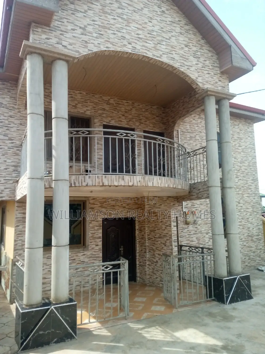 3bdrm Apartment in Hfc Estate, Spintex for rent