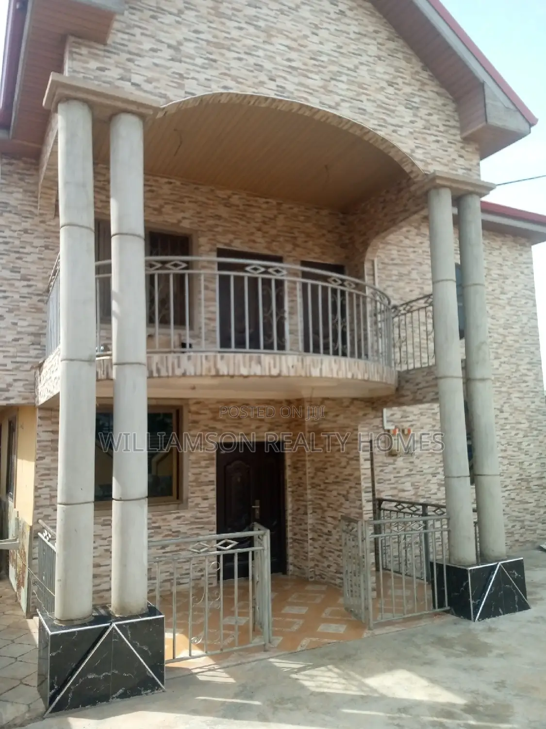 3bdrm Apartment in Hfc Estate, Spintex for rent