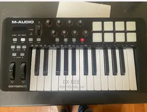 M Audio Oxygen 25 IV | USB Keyboard and Pad MIDI Controller