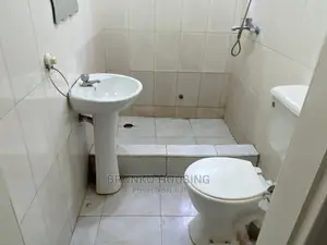 3bdrm House in Bronko Housing, Lashibi for rent
