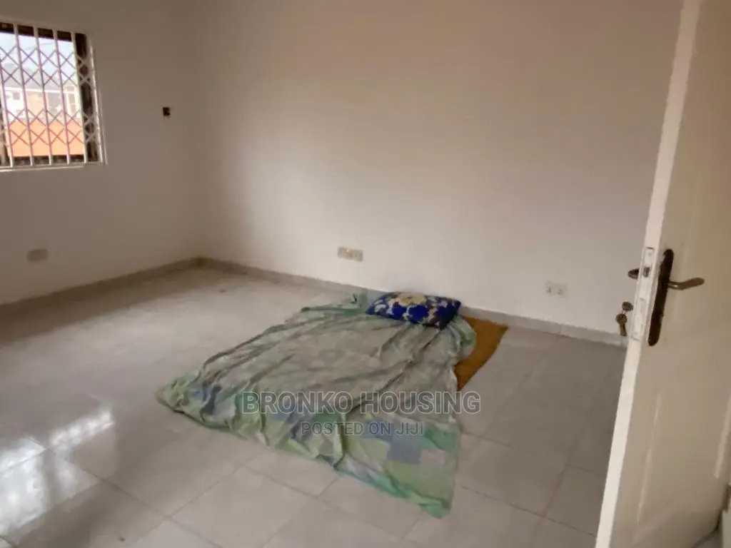 3bdrm House in Bronko Housing, Lashibi for rent